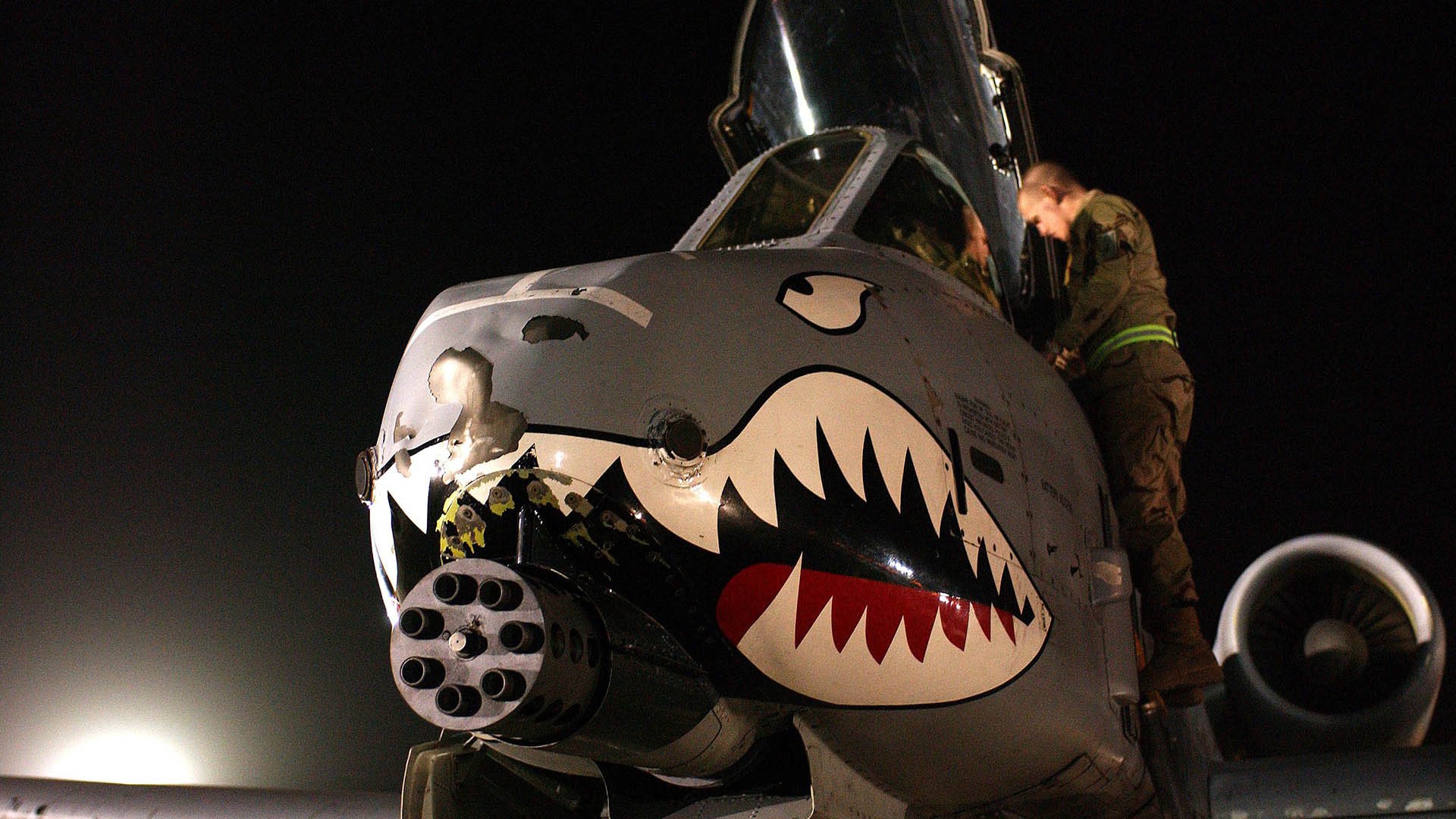 乐鱼体育APP官方下载-中后卫出球精度是否决定防反转攻效率，中后卫如何防守