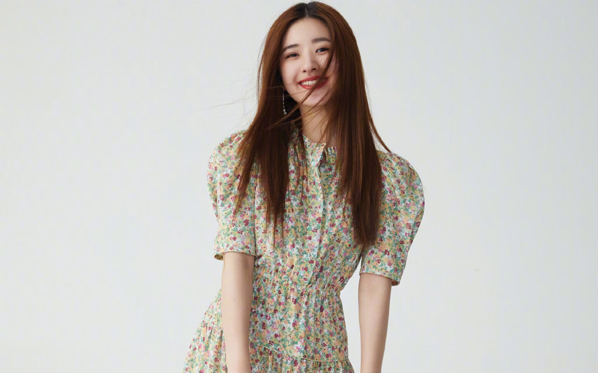 女篮国家队开展防守协作专项训练强化防守体系,女生篮球防守技巧